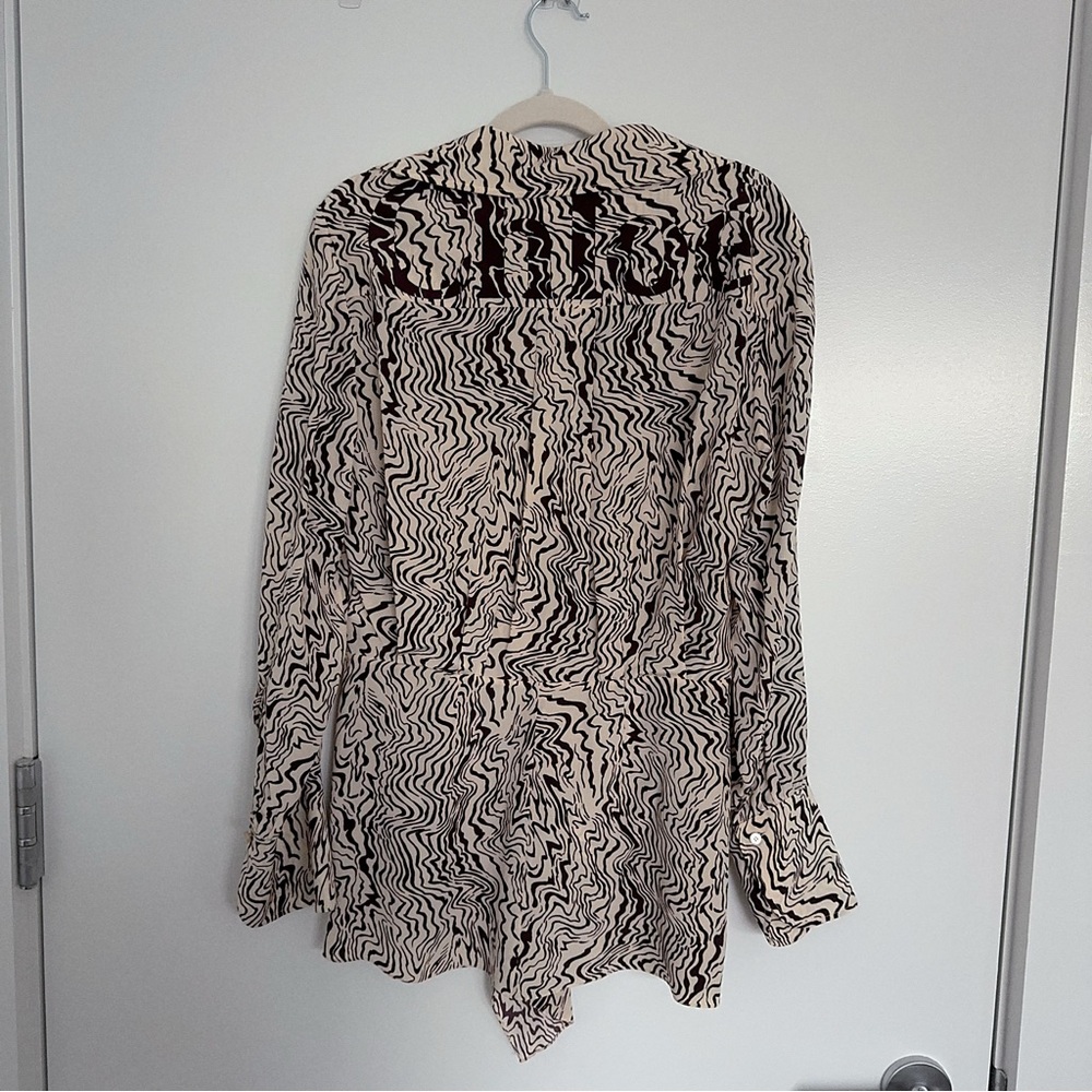 Chloe Logo back wave print silk blouse